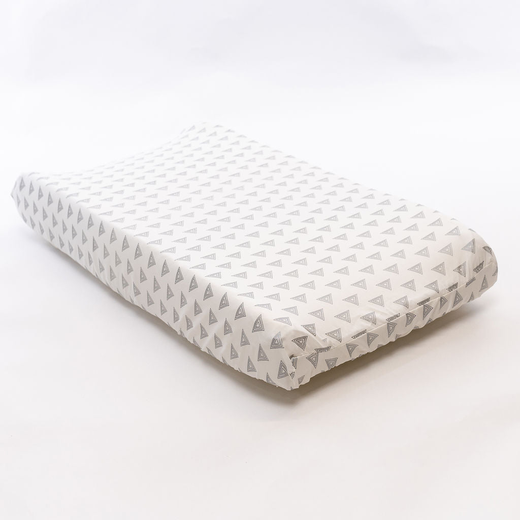My Little Hat - Changing Pad Cover - Light Gray on ivory - Olli+Lime